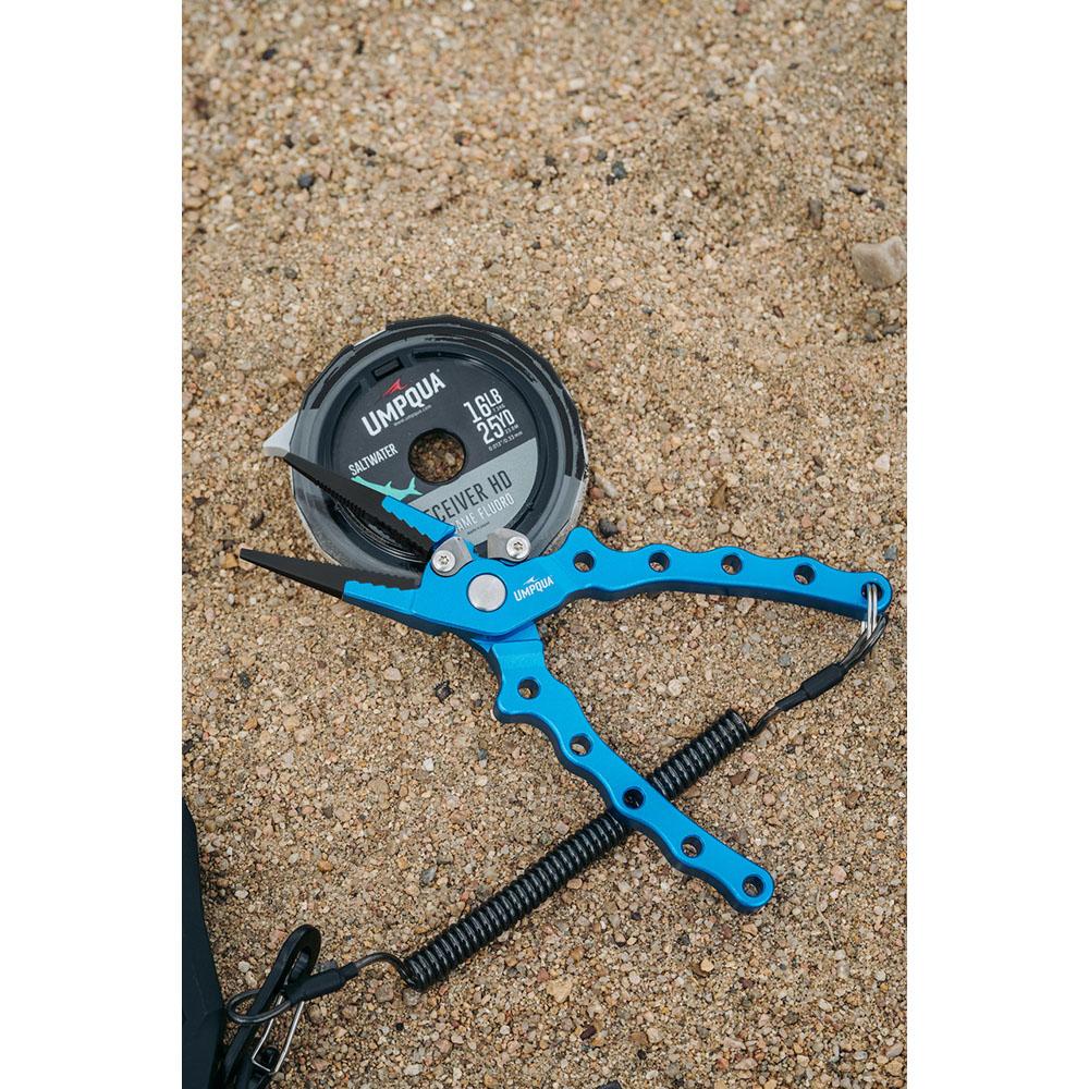 Umpqua Riverrun Big Game Plier w/ Sheath in Azure